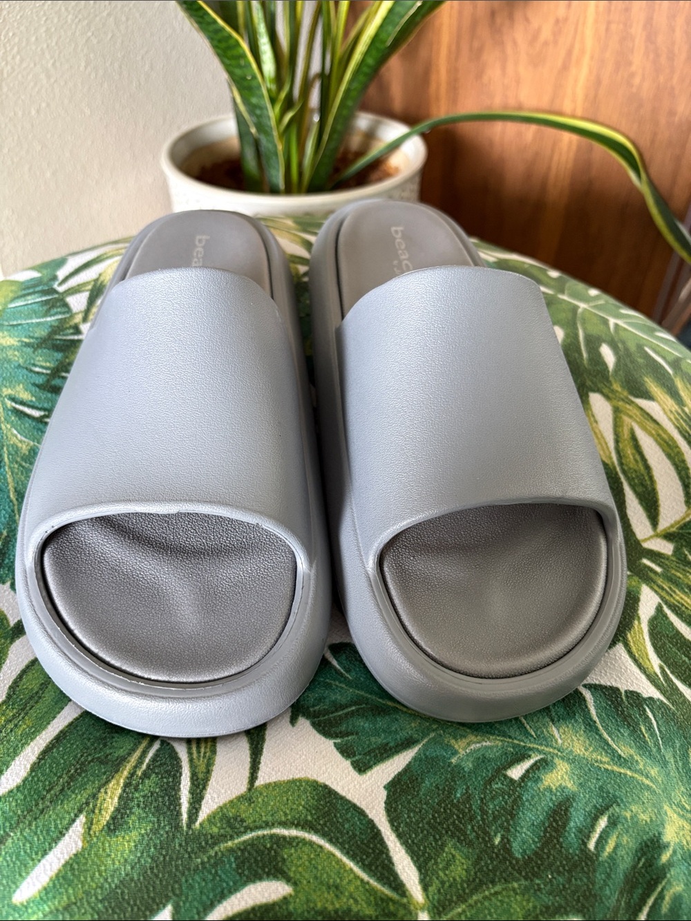 J/SLIDES Gray Squish Eva Slide NEW